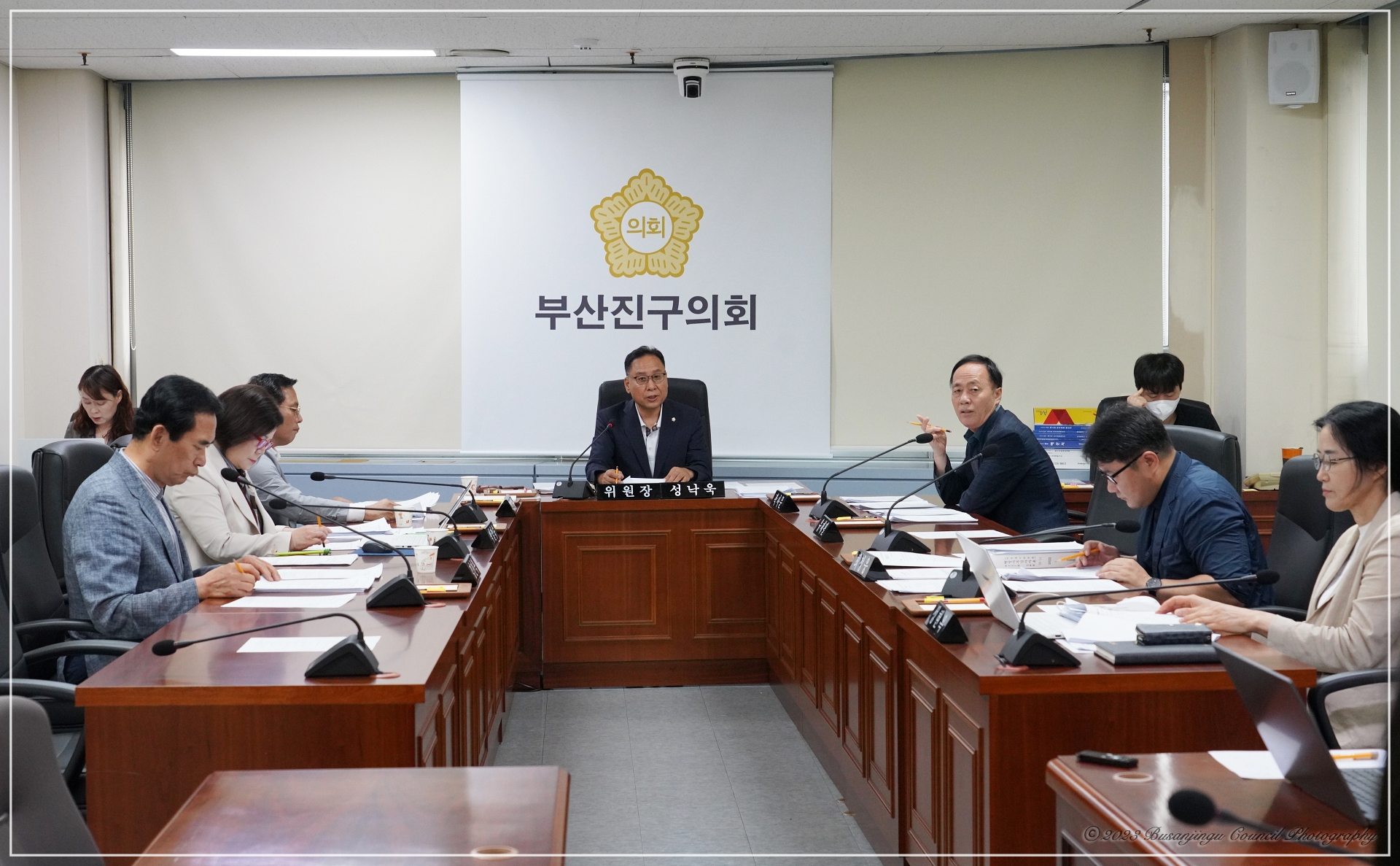 제335회 임시회 안전복지위원회 회의  1번째