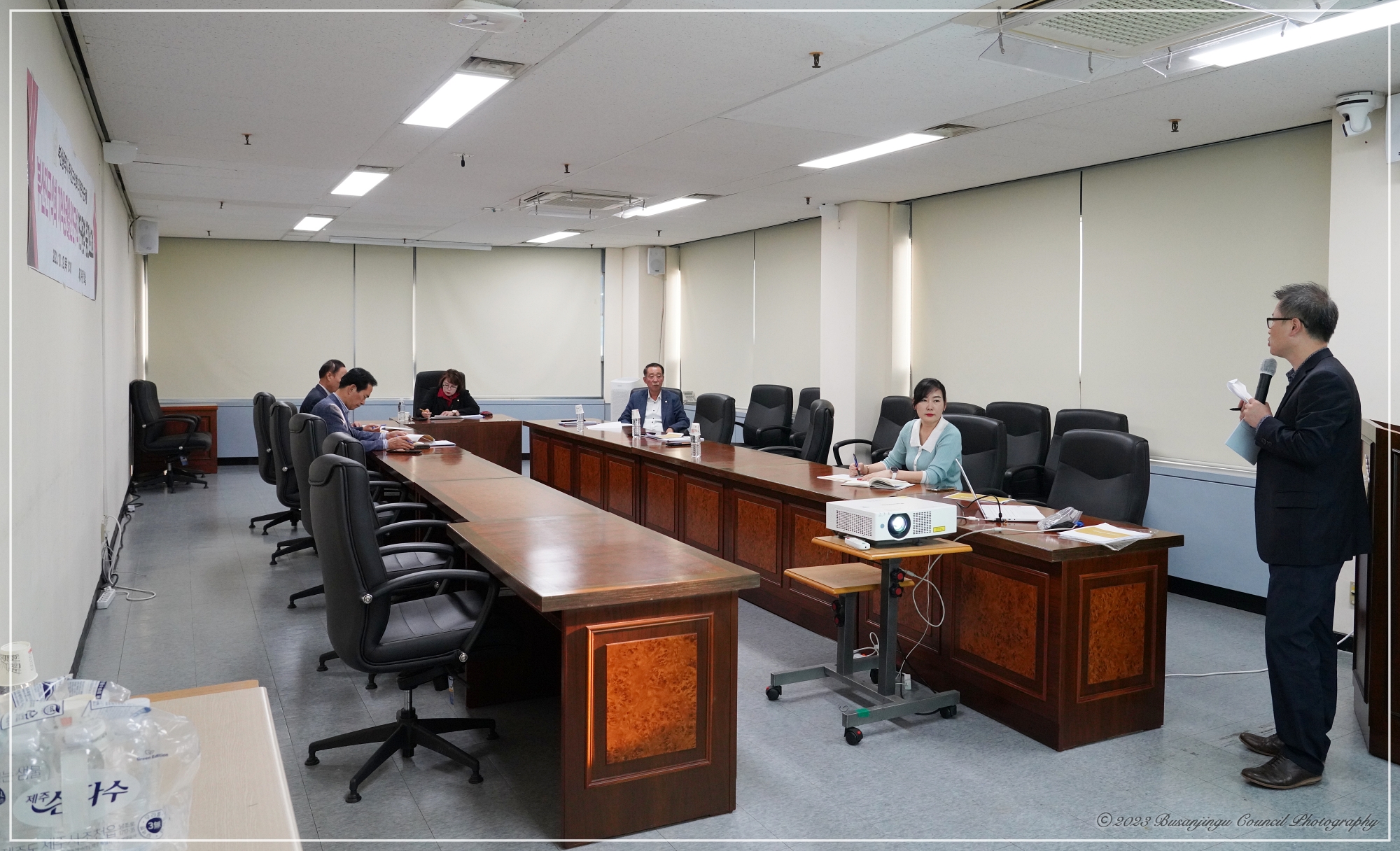 의원연구단체 - 부산진구의회 지역상권발전연구회 연구용역 중간보고회 1번째