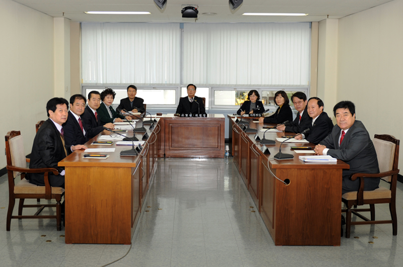제213회 예산결산특별위원회 1번째