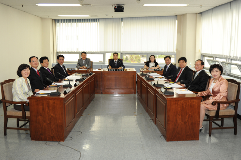 제219회 임시회 예산결산특별위원회 1번째