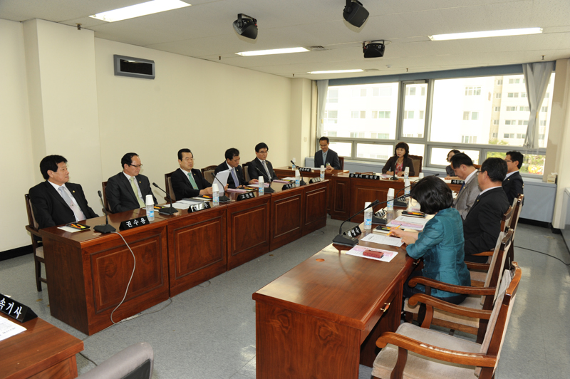 제221회 정례회 예산결산특별위원회  3번째