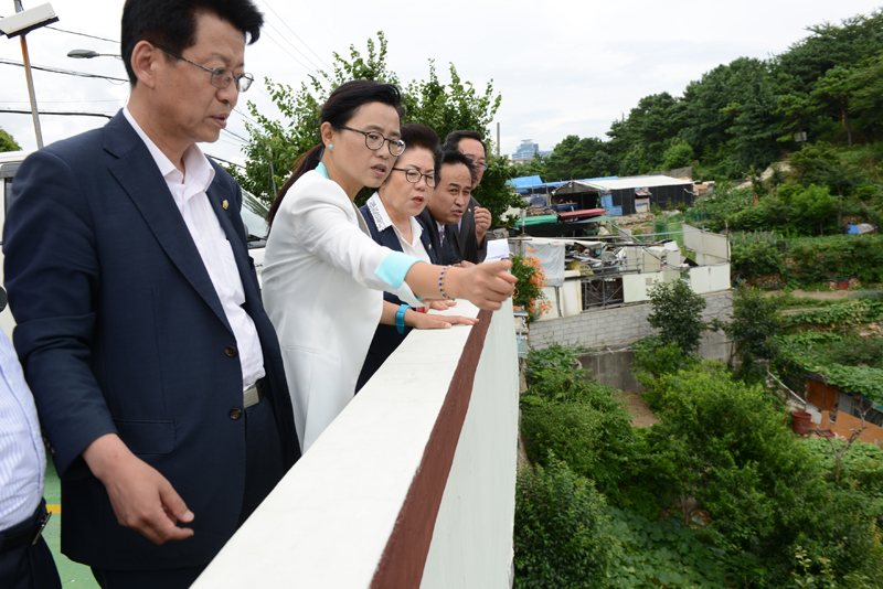 범천2동 친환경 주차장 건설 관련 현장확인 1번째