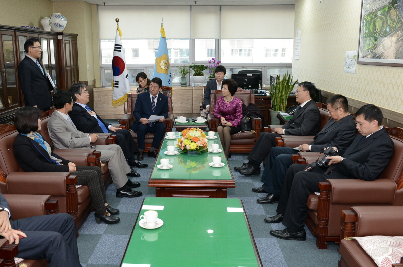 중국 북경시 서성구 대표단 영접 2번째