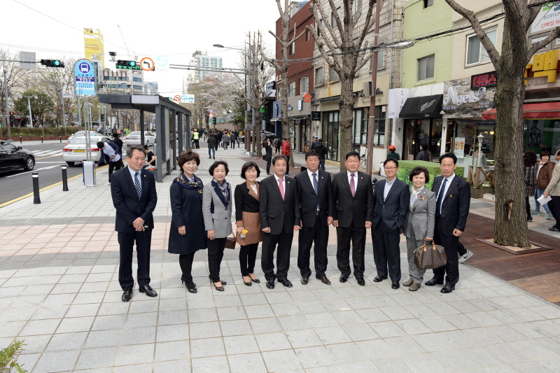 동천로 대중교통전용지구 개통식 5번째